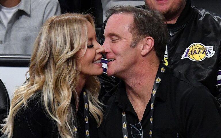 jay mohr wife